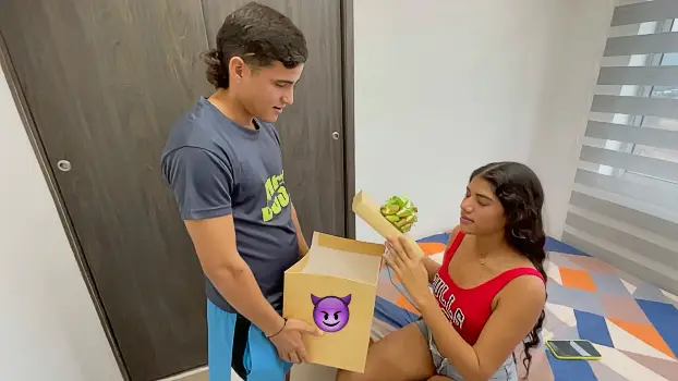 Videos porno Xleche de Le Gusto!! Regalito de Mi Polla de San Valentín Para Mi Hermanastra