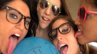 Sesión de sexo grupal increíblemente caliente con dos chicos y cuatro chicas calientes