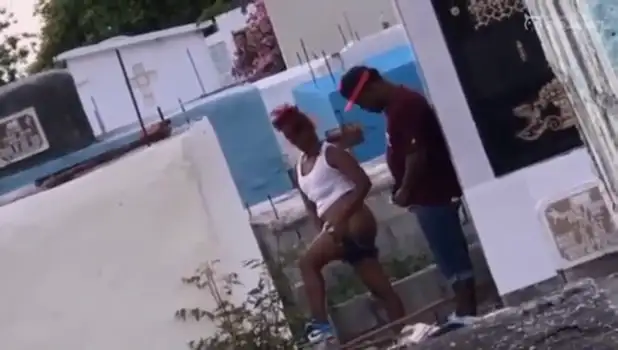 Videos porno Xleche de Puta dominicana singando en el cementerio Los videos porno de Lesbianas y Porno Dominicano Son los mejores videos de republica dominicana donde dominicana singando se masturban sin piedad disfruta del porno dominicanao en Xleche donde encuentras videos porno xxx dominicana